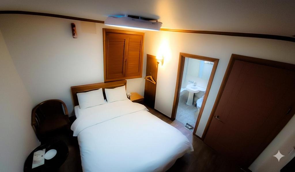 Noble Hotel Seoul Bagian luar foto